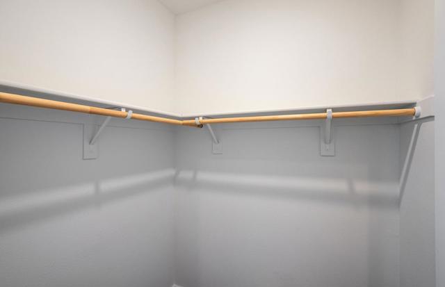 Image 36 of 46 For 671 Lindendale Court 168-18 Pla