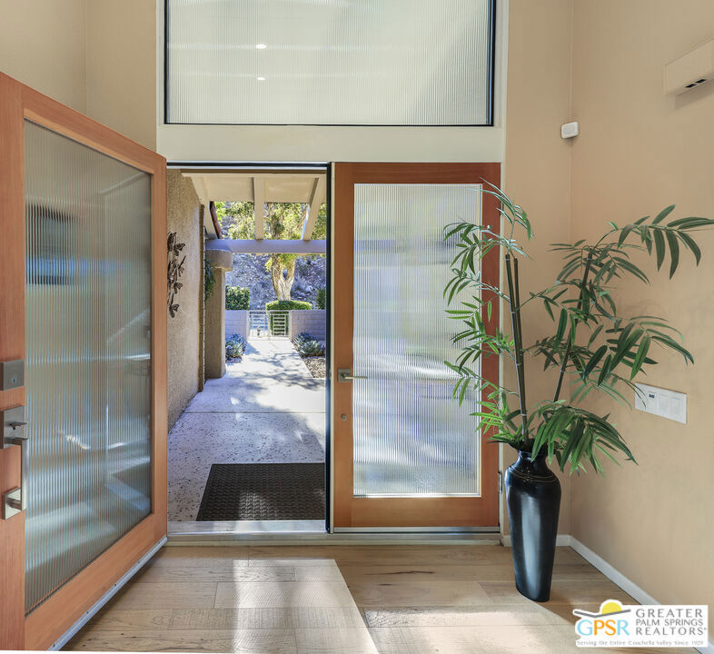 MLS #25615169PS image #1