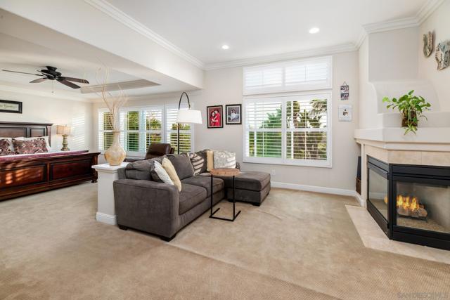 5255 Greenwillow Ln, San Diego CA: https://media.crmls.org/mediaz/ac2af422-ead2-461c-a103-e1fbad4f8a75.jpg