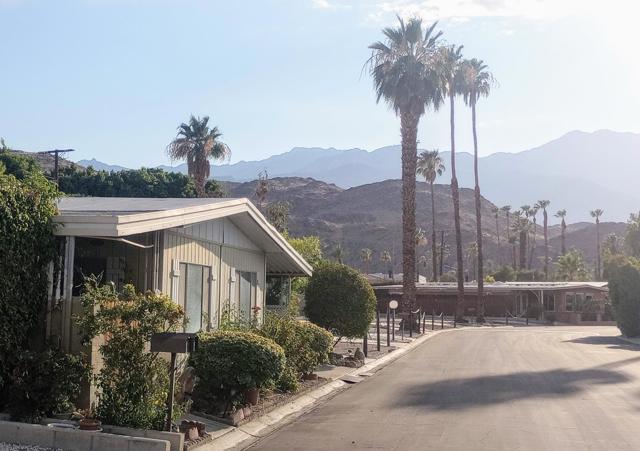 36 Club Circle Drive, Palm Springs CA: https://media.crmls.org/mediaz/ac2bbd91-6e80-4c7e-955e-c0d683990c81.jpg