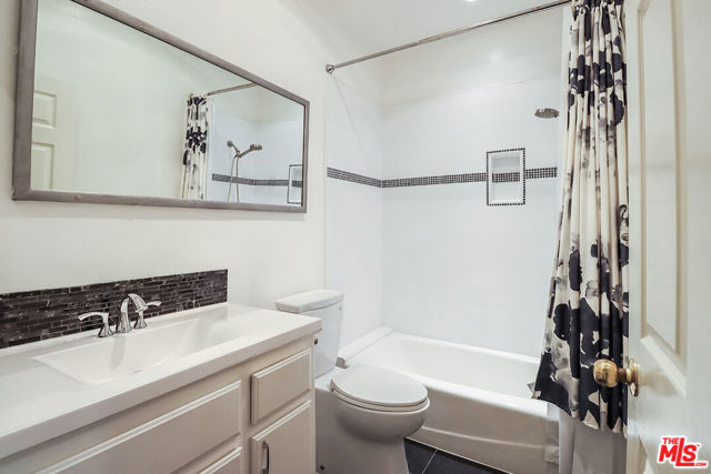 Drew Fenton | 11920 Goshen Avenue Los Angeles CA | MLS: 7426301 Drew Fenton | 11920 Goshen Avenue Los Angeles CA | MLS: 7426301