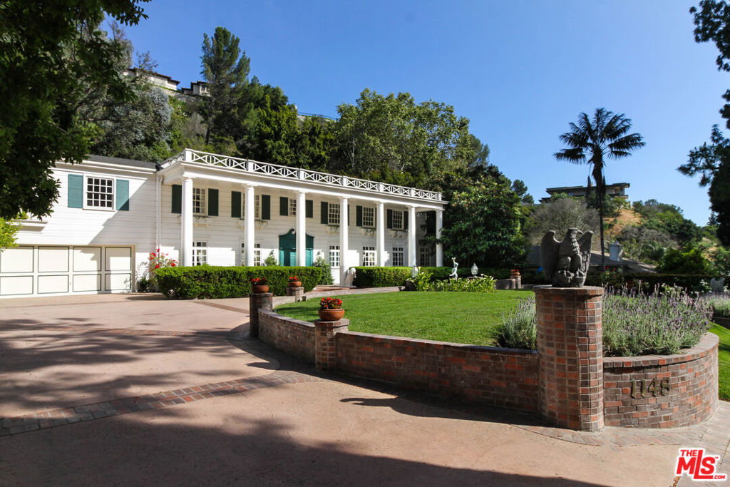 1148 COLDWATER CANYON Drive