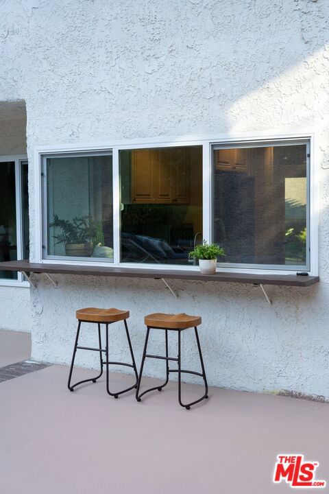 3831 Saint Johnswood Drive, Woodland Hills CA: https://media.crmls.org/mediaz/ac2e8aab-fda9-4e81-bbd9-7af7415b93e1.jpg