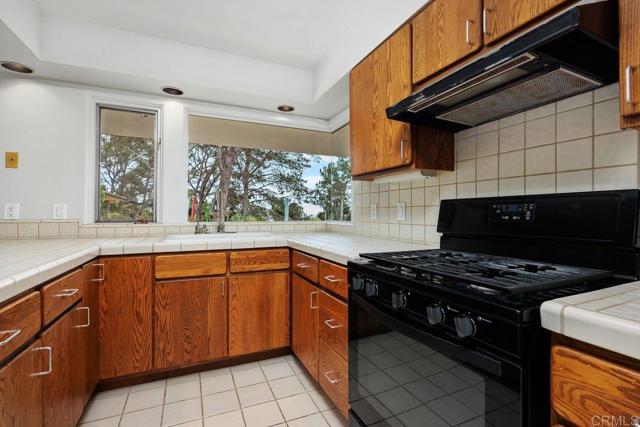 1859 Zapo Street, Del Mar CA: https://media.crmls.org/mediaz/ac2fbe2d-8c55-4fc3-a31f-b54b895c3cf6.jpg