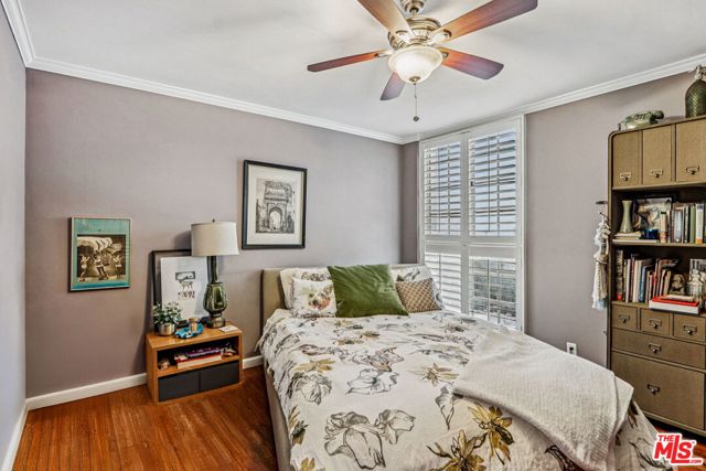 1400 N Sweetzer Avenue, West Hollywood CA: https://media.crmls.org/mediaz/ac2fc24b-9919-4cf5-a219-315442914921.jpg