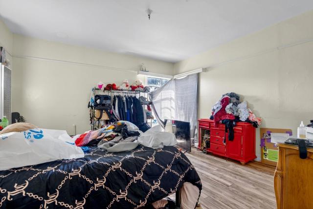 422 N 5th Street, San Jose CA: https://media.crmls.org/mediaz/ac30ddae-9b5b-4fdd-9fc8-4144fe1313c3.jpg