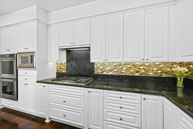 593 Paloma Court, Encinitas CA: https://media.crmls.org/mediaz/ac31441b-f003-41c0-b96e-4692393d902f.jpg