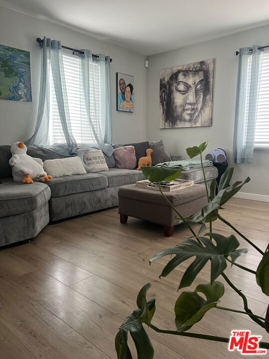 1733 E 123rd Street, Los Angeles CA: https://media.crmls.org/mediaz/ac31e0dd-3f7c-45c9-af38-74a26da2e68c.jpg