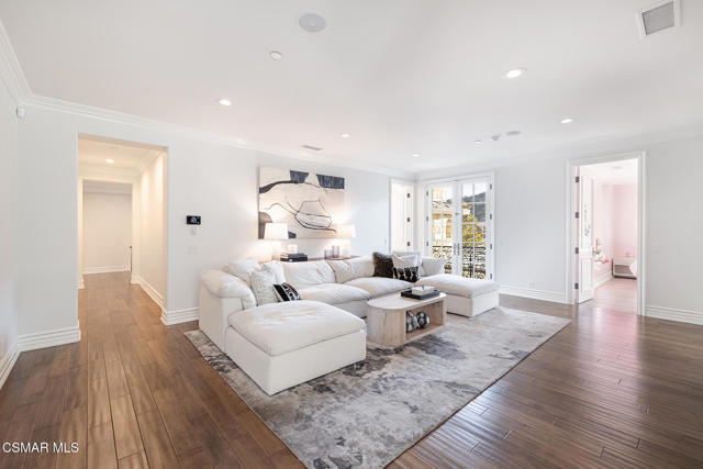 29475 Malibu View Court, Agoura Hills CA: https://media.crmls.org/mediaz/ac31f507-1db5-4d95-bea6-9f50d2934731.jpg
