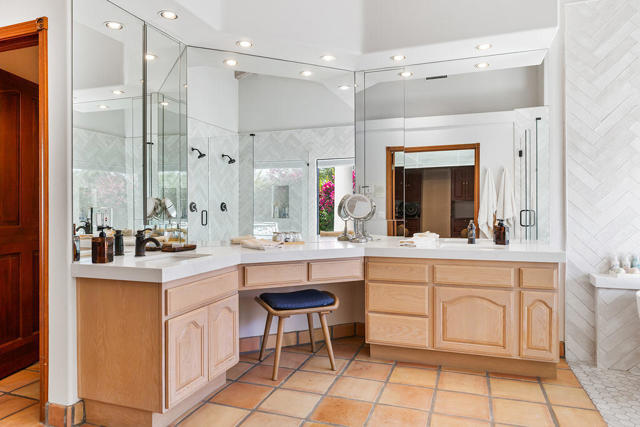 51230 Avenida Obregon, La Quinta CA: https://media.crmls.org/mediaz/ac32380d-f52f-49dc-8093-bd4b47094469.jpg