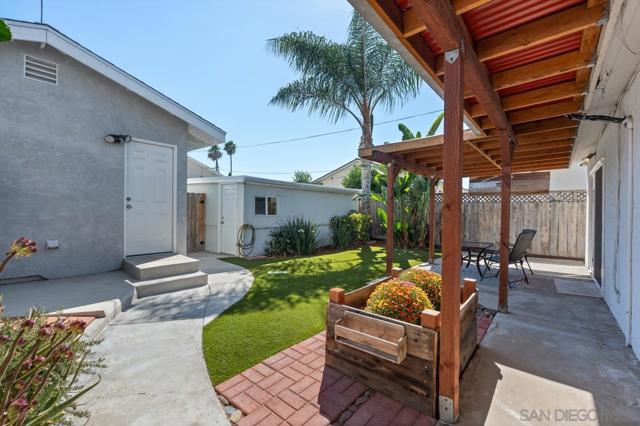 6926 28 Amherst St, San Diego CA: https://media.crmls.org/mediaz/ac325d8f-aa3e-4f48-a047-498b9f5f6f46.jpg