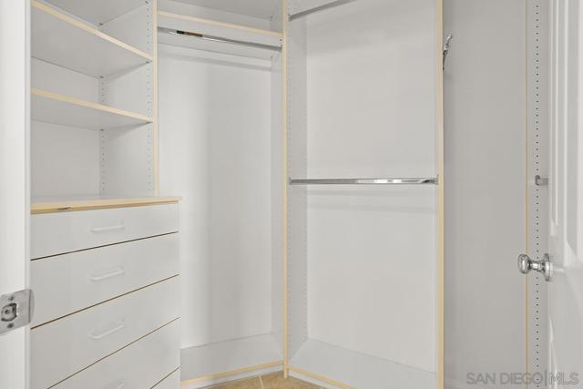 987 Palencia Ct, Chula Vista CA: https://media.crmls.org/mediaz/ac33899b-18e2-4805-8a8b-88ca32374372.jpg