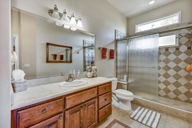 525 Heatherwood Estates Drive, Hollister CA: https://media.crmls.org/mediaz/ac34e719-0d84-4a13-b90a-1733388d07dc.jpg