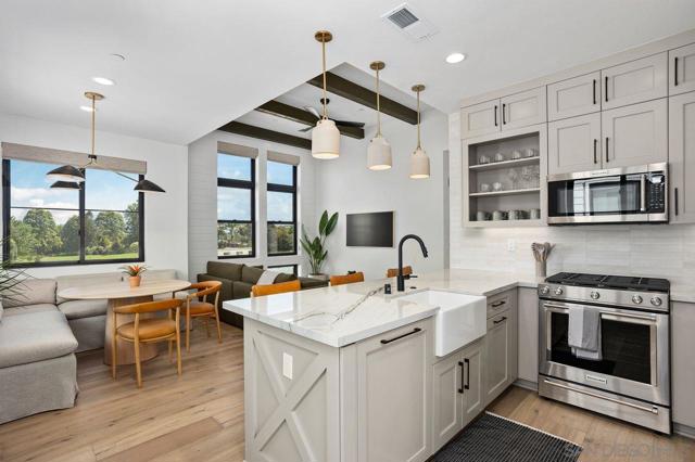 1136 Molara Lane, Encinitas CA: https://media.crmls.org/mediaz/ac34f85b-1549-453c-b797-907d76e0694f.jpg