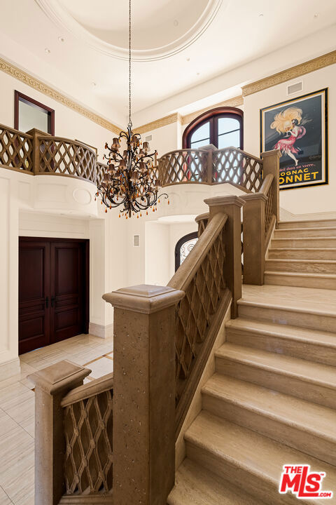 6 Bed Home for Sale in Beverly Hills, California