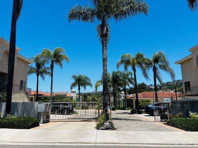 2520 Navarra Drive, Carlsbad CA: https://media.crmls.org/mediaz/ac351a2f-1eca-4a40-a019-9d08ad7b879b.jpg