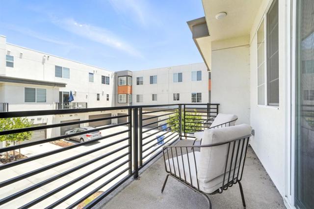 29341 Hub Court, Hayward CA: https://media.crmls.org/mediaz/ac353716-055a-46da-af69-63a3ca2a8bdd.jpg