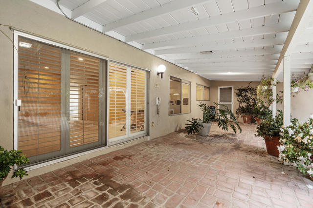 16445 Garvin Drive, Encino CA: https://media.crmls.org/mediaz/ac354135-cefc-47ac-b0c5-7fe1f8082110.jpg