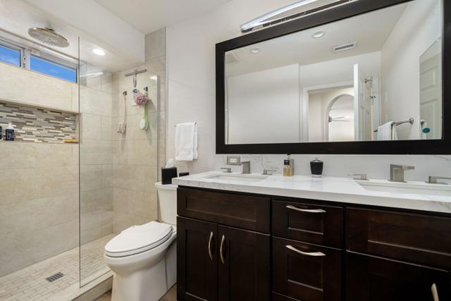 31465 Whispering Palms Trail, Cathedral City CA: https://media.crmls.org/mediaz/ac354f06-b22d-42ba-bb45-9baff7341d1c.jpg