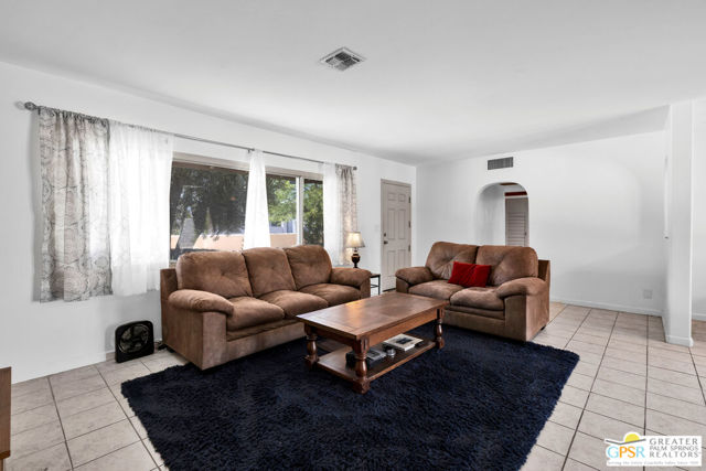 2222 N Acacia Road, Palm Springs CA: https://media.crmls.org/mediaz/ac35ce10-9f13-4f2d-a850-271641ebbb8b.jpg