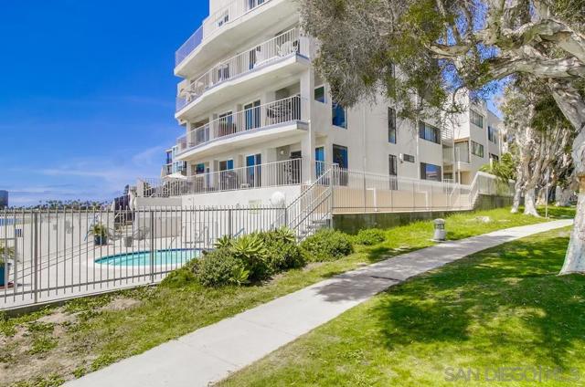 1251 Parker Pl, San Diego CA: https://media.crmls.org/mediaz/ac35e026-fe21-4afd-940b-cec8e91dbf5e.jpg