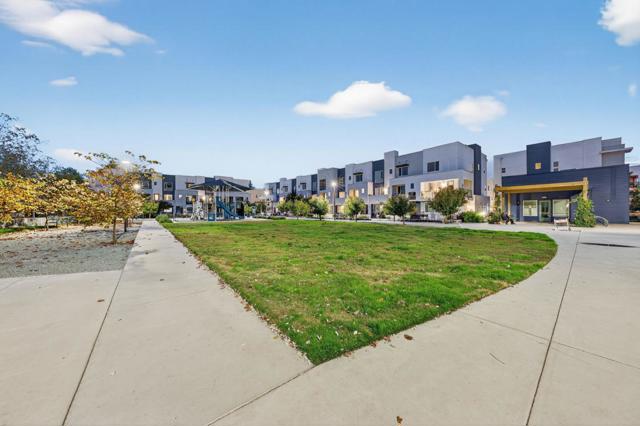 2580 Gimelli Way, San Jose CA: https://media.crmls.org/mediaz/ac3654c6-2d7d-417c-913f-e82333b8cf65.jpg