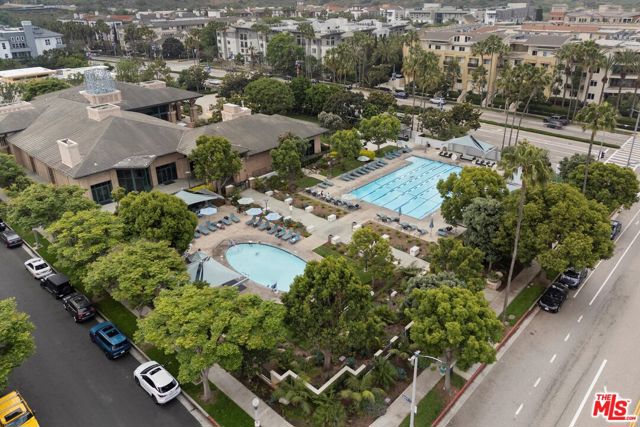 13044 Pacific, Playa Vista CA: https://media.crmls.org/mediaz/ac36e5fb-66ca-45c4-be9d-342f7464ae27.jpg