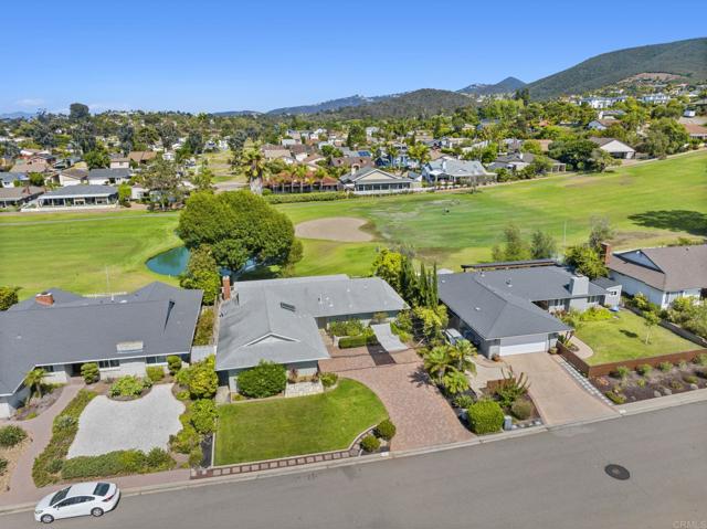 1051 La Reina Drive, San Marcos CA: https://media.crmls.org/mediaz/ac37529b-8f3b-4050-bf99-85f5d7073ce8.jpg