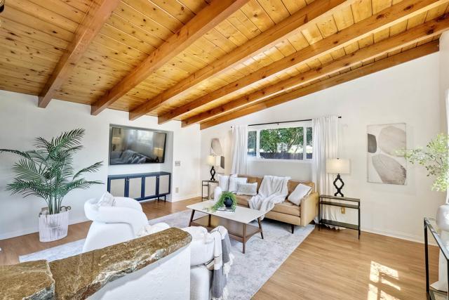 7912 Blue Jay Place, San Diego CA: https://media.crmls.org/mediaz/ac385fdd-1342-4e07-857d-b3ccfcbd2027.jpg