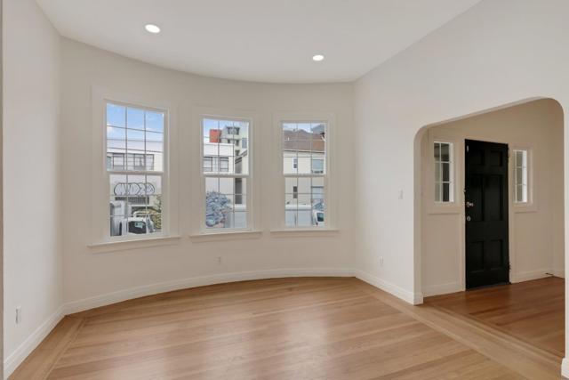 213 7th Street, Oakland CA: https://media.crmls.org/mediaz/ac38b9ce-bc6d-4fe4-bc71-3fe128e5e85b.jpg