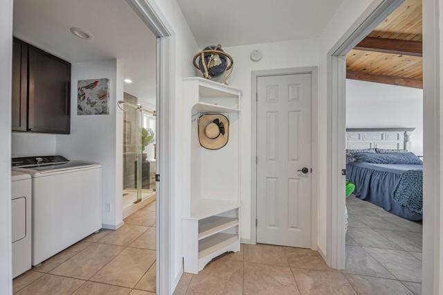 12340 Lakeshore Drive, Clearlake CA: https://media.crmls.org/mediaz/ac38d4af-6a1e-41de-9ad8-edb3fbc36752.jpg