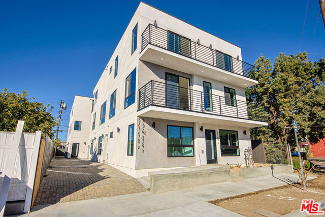5709 Auckland Avenue, North Hollywood CA: https://media.crmls.org/mediaz/ac393e08-5e03-4deb-a9b1-c0f7460a2d9a.jpg