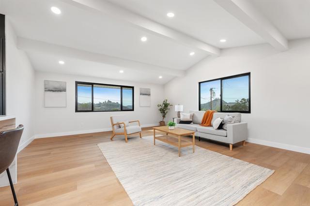 Detail Gallery Image 11 of 33 For 1781 Colter Lake Ct, El Cajon,  CA 92019 - 3 Beds | 2 Baths