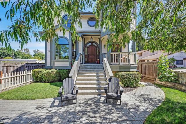 141 Ray St, Pleasanton CA: https://media.crmls.org/mediaz/ac3a0844-b7f1-4b02-9614-9cdc7196114c.jpg