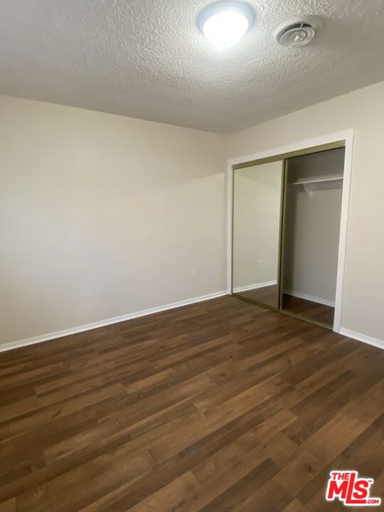 639 E Avenue J, Lancaster CA: https://media.crmls.org/mediaz/ac3af823-32c1-45c5-bb3d-8d1ced210fd7.jpg