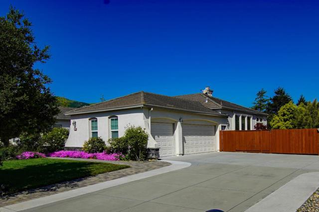 334 Paseo Gularte, San Juan Bautista CA: https://media.crmls.org/mediaz/ac3c7b5b-ef8b-4897-aa11-9ac183c01846.jpg