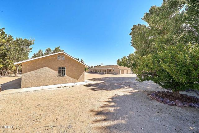 Detail Gallery Image 7 of 46 For 10298 Custer Ave, Lucerne Valley,  CA 92356 - 5 Beds | 2/1 Baths