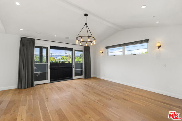 530 N Alta Vista Boulevard, Los Angeles CA: https://media.crmls.org/mediaz/ac3cb00e-390e-4475-a636-80bdbfa9bfea.jpg
