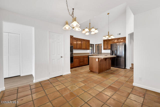 751 Wildwood Avenue, Thousand Oaks CA: https://media.crmls.org/mediaz/ac3d88fe-529a-47c4-ad26-0de8a0100323.jpg