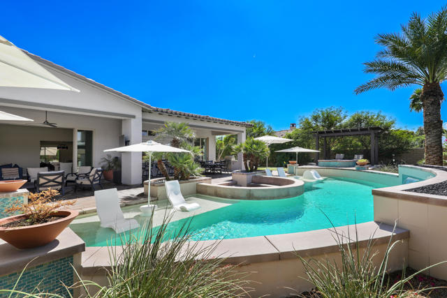 54780 Damascus Drive, La Quinta CA: https://media.crmls.org/mediaz/ac3da55d-f91b-47cc-ba6d-265abbce8a9b.jpg
