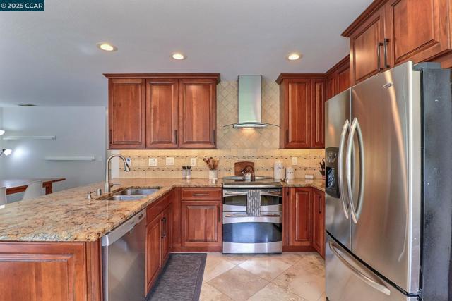 1728 Peachwillow St, Pittsburg CA: https://media.crmls.org/mediaz/ac3e22bb-39d1-4760-ac24-ca8963d110f4.jpg