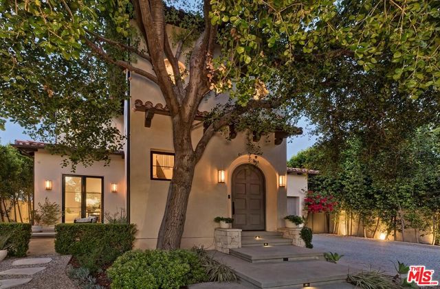 1916 N Serrano Avenue, Los Angeles CA: https://media.crmls.org/mediaz/ac3e415d-a776-463a-8319-ab319dc0f480.jpg
