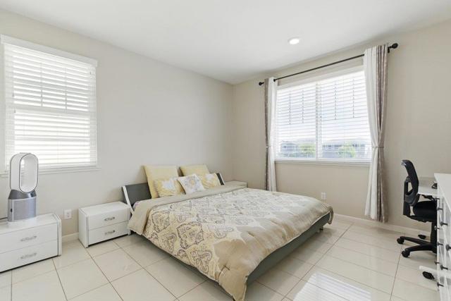 33831 Farmhouse Street, Fremont CA: https://media.crmls.org/mediaz/ac3e7f30-fb5d-4b75-9718-611b94a0d795.jpg