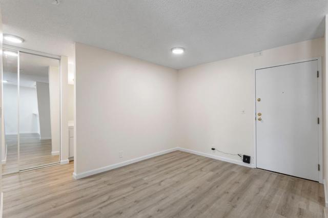 288 Whitmore Street, Oakland CA: https://media.crmls.org/mediaz/ac3eb8af-c3ec-4743-9708-351afece15ad.jpg