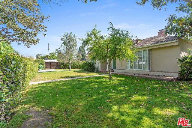 4224 Alcove Avenue photo 20