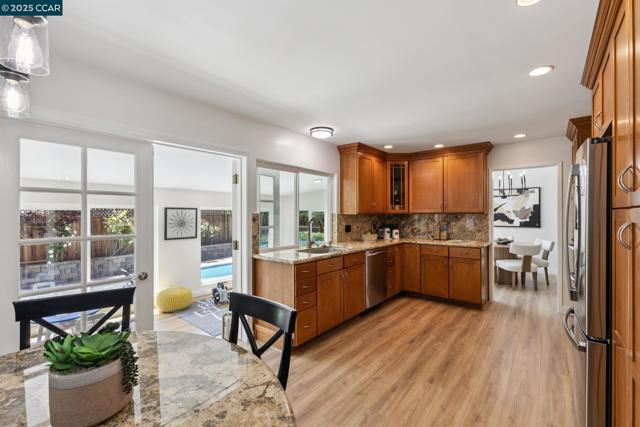 36 Playa Ct, San Ramon CA: https://media.crmls.org/mediaz/ac3f53c9-97b8-4364-91c5-acbfd6ab506a.jpg