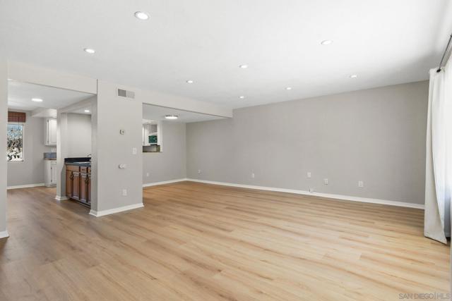 Image 2 of 36 For 835 E Ave  B