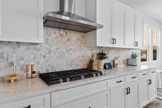 Image 10 of 51 For 1567 Corte Botanicas