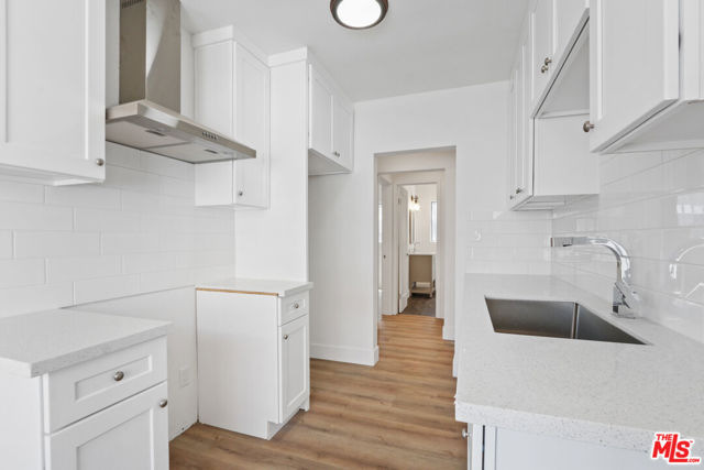 151 S Mountainview Avenue, Los Angeles CA: https://media.crmls.org/mediaz/ac3fee20-ee5a-46e8-b4a9-8066af48bf79.jpg