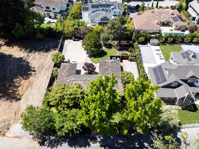 1850 White Oak Drive, Menlo Park CA: https://media.crmls.org/mediaz/ac4014a3-d093-4b42-bf18-5e90e01cfaf3.jpg